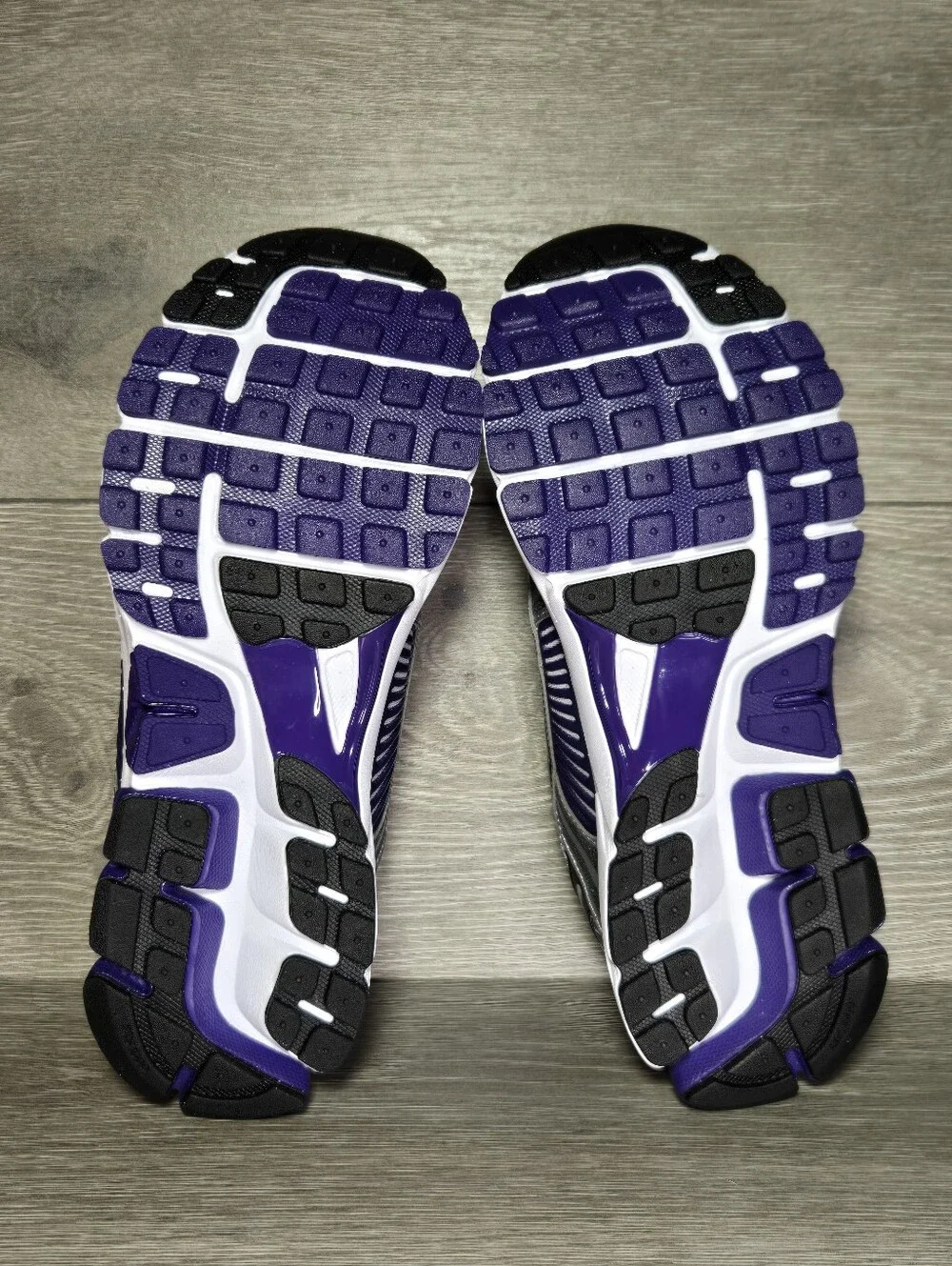 Nike Vomero 5 Metallic Silver Court Purple Black IM2220-095 Mens Size 10 New - Picture 5 of 7